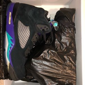 Jordan Retro 5 Black Grapes Sz. 12